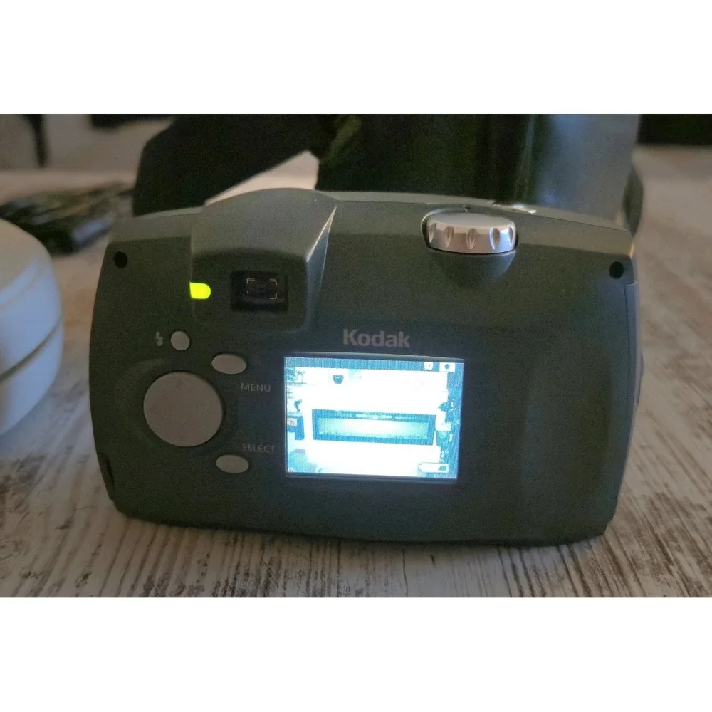 Kodak EasyShare DX3500 Vintage Digital Camera Silver Bundle Case Cable Y2K